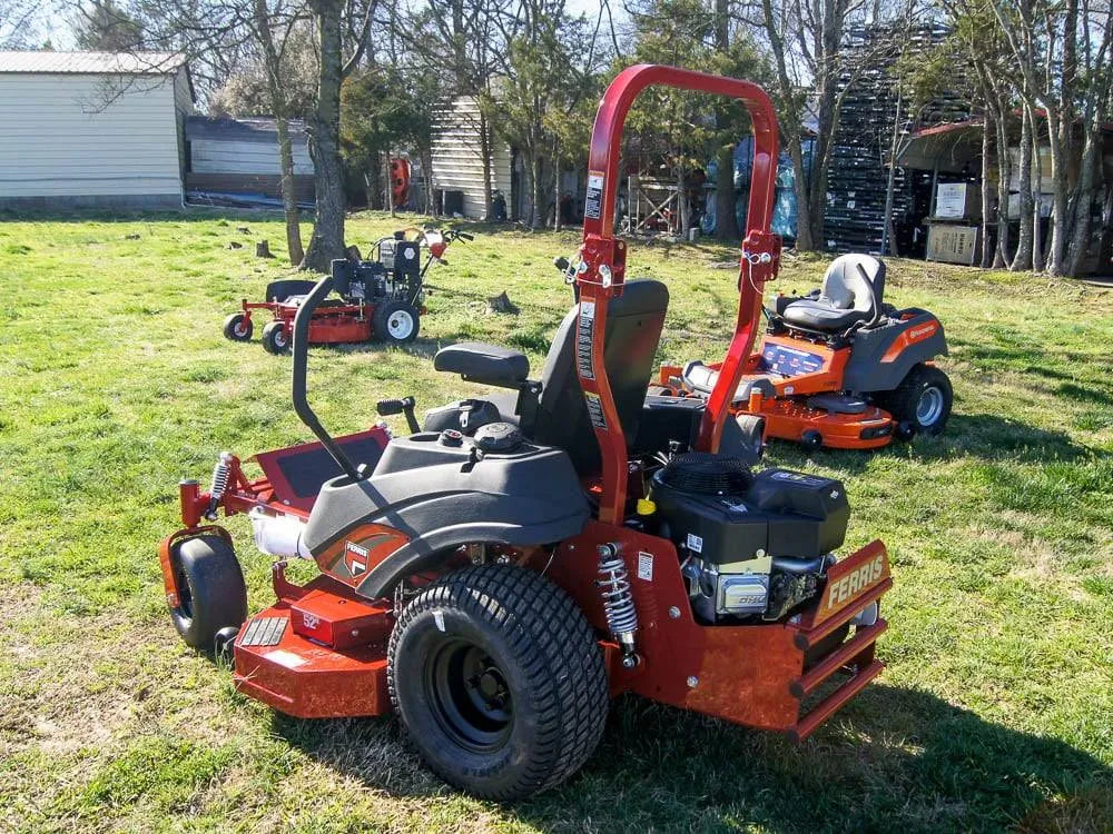 Ferris IS 600 25 HP Briggs & Stratton CXi Zero Turn Mower
