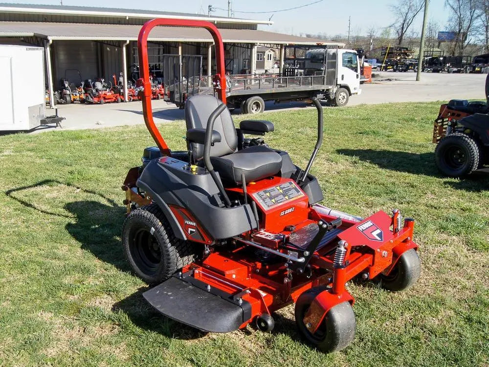 Ferris IS 600 25 HP Briggs & Stratton CXi Zero Turn Mower