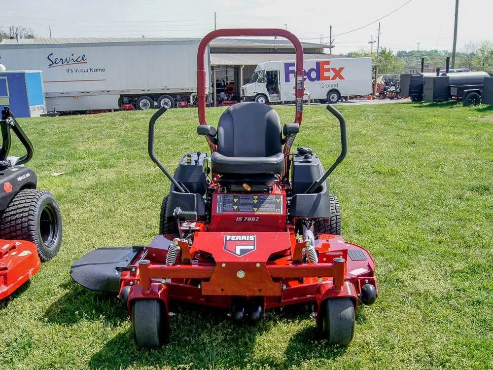 Ferris IS 700 60 In. 27 HP Briggs & Stratton CXi Zero Turn Mower