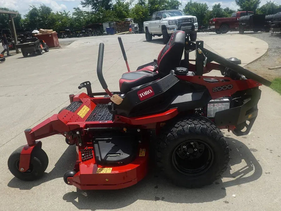Toro 77292 60″2000 series Commercial Zero-Turn Mower 24.5 hp Kaw