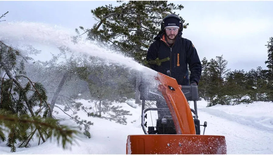 Husqvarna ST124 Snow Blower